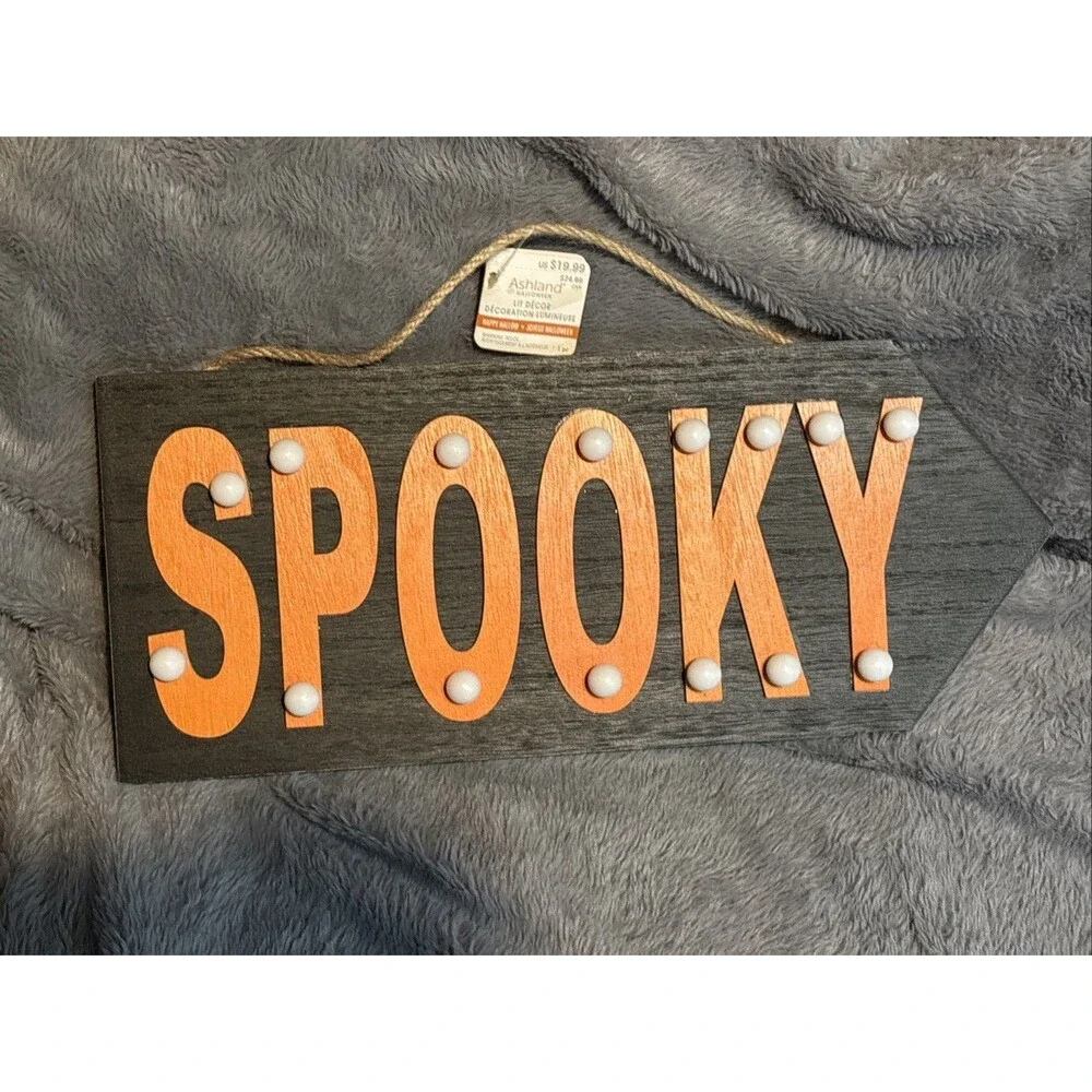 Ashland Halloween Arrow Sign “Spooky